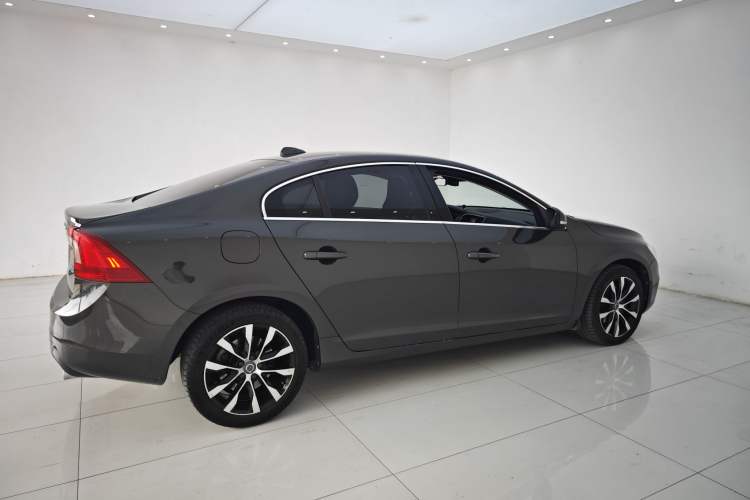 Used Volvo S60 2018 S60L T3 Smart Progress Edition Exterior 10