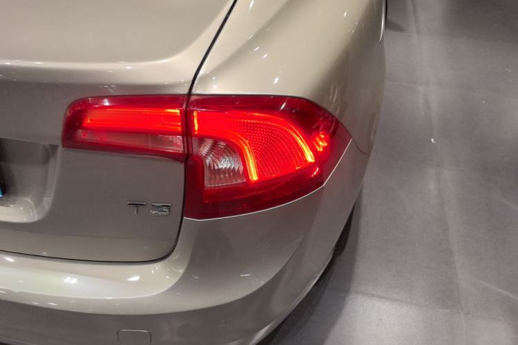 Used Volvo S60 2018 S60L T3 Smart Upgrade Edition Exterior 3