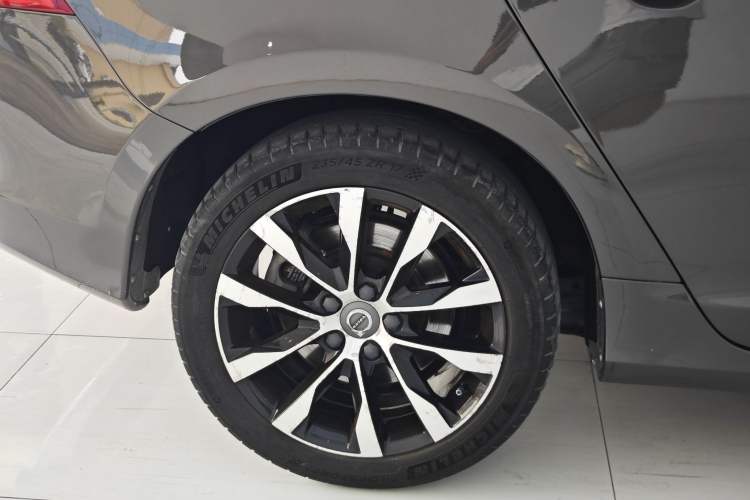 Used Volvo S60 2018 S60L T3 Smart Progress Edition Exterior 8