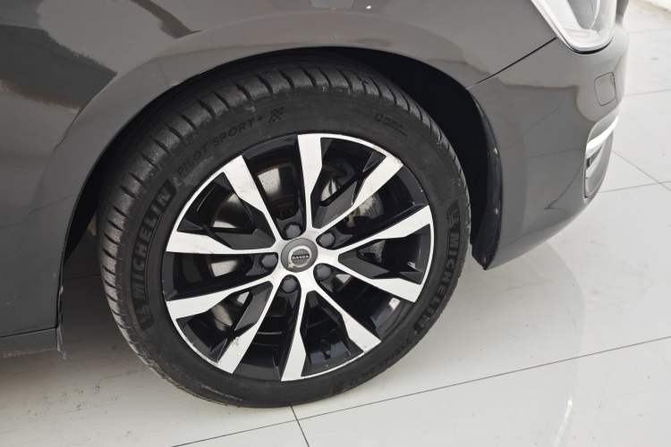 Used Volvo S60 2018 S60L T3 Smart Progress Edition Exterior 9