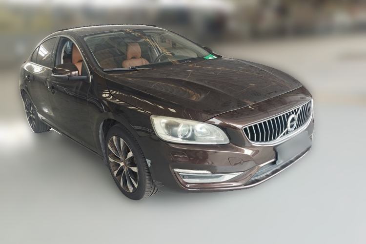 Used Volvo S60 2018 S60L T3 Smart Progress Edition Front Right 45 Deg