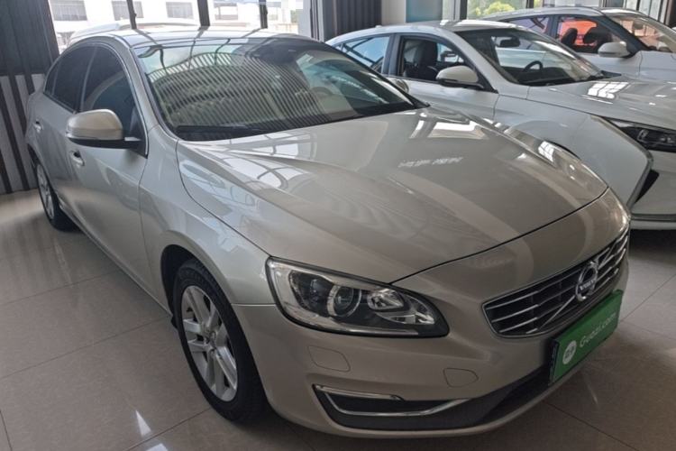 Used Volvo S60 2018 S60L T3 Smart Upgrade Edition Front Right 45 Deg