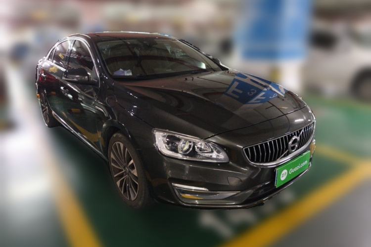 Used Volvo S60 2018 S60L T4 Smart & Ambitious Edition Front Right 45 Deg