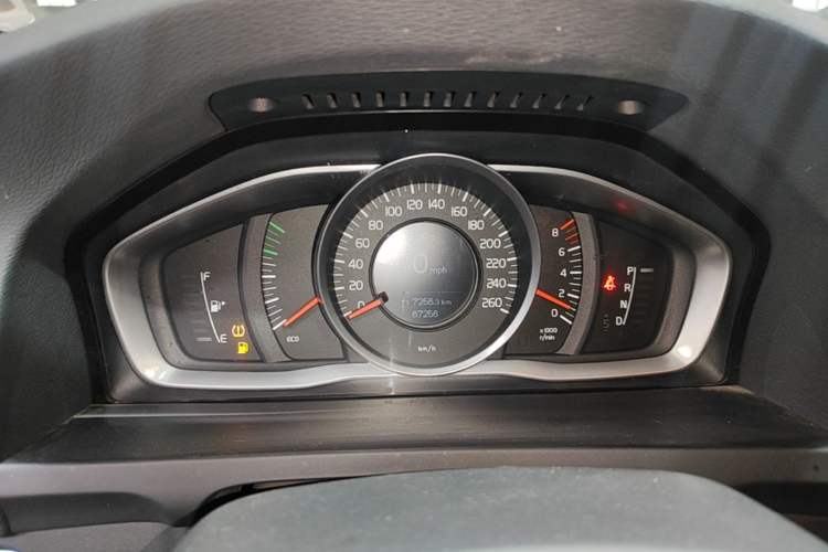 Used Volvo S60 2018 S60L T3 Smart Progress Edition Instrument Cluster