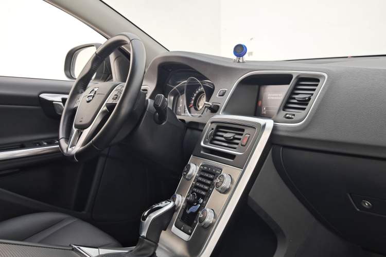 Used Volvo S60 2018 S60L T3 Smart Progress Edition Interior 6