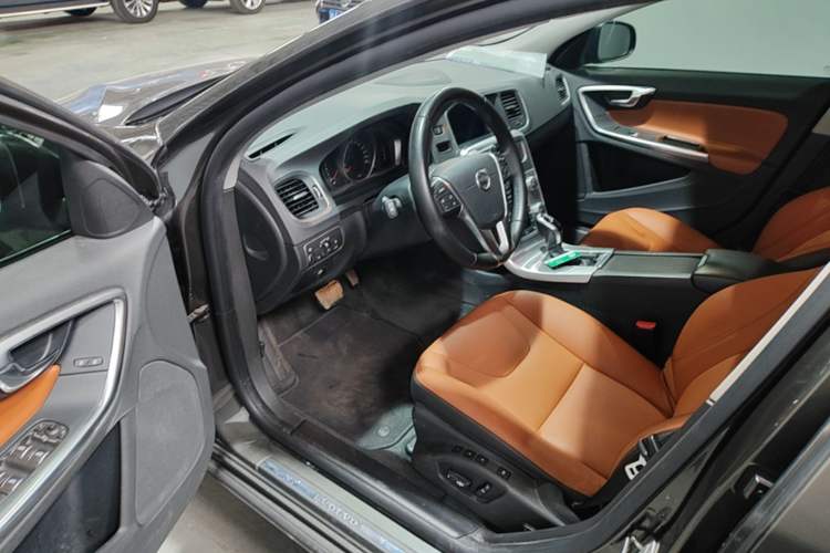 Used Volvo S60 2018 S60L T3 Smart Progress Edition Left Front Seat