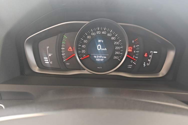 Used Volvo S60 2018 S60L T3 Smart Progress Edition Odometer Close Up