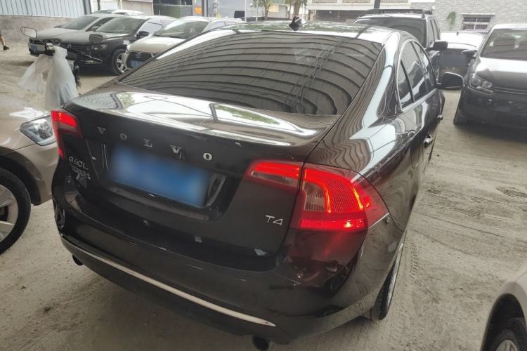 Used Volvo S60 2018 S60L T4 Zhiyuan Edition Rear Right 45 Deg