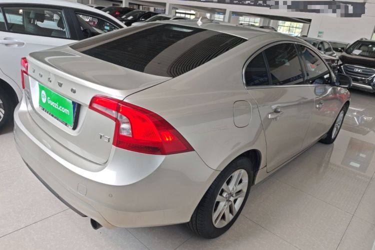 Used Volvo S60 2018 S60L T3 Smart Upgrade Edition Rear Right 45 Deg