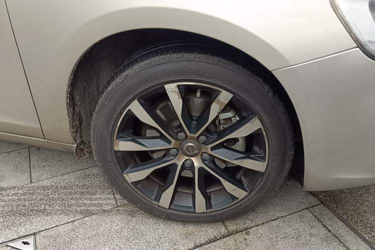 Used Volvo S60 2018 S60L T3 Smart Progress Edition Right Front Wheel Hub
