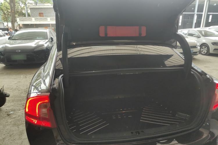 Used Volvo S60 2018 S60L T4 Zhiyuan Edition Trunk