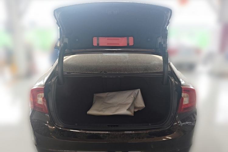 Used Volvo S60 2018 S60L T3 Smart Progress Edition Trunk
