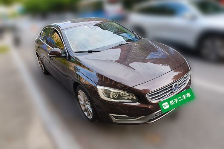 Used Volvo S60 2018 S60L T4 Zhiyuan Edition Front Right 45 Deg