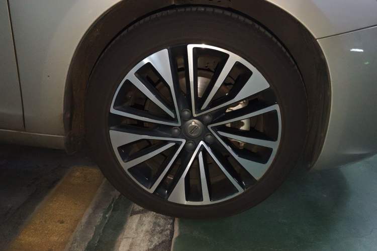 Used Volvo S60 2018 S60L T4 Smart & Ambitious Edition Right Front Wheel Hub