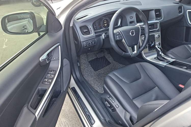 Used Volvo S60 2018 S60L T3 Smart Progress Edition Driver Seat