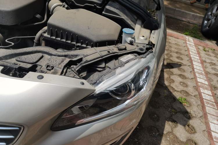 Used Volvo S60 2018 S60L T3 Smart Upgrade Edition Engine Bay Left