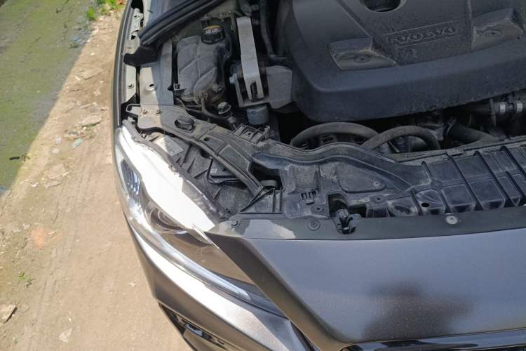Used Volvo S60 2018 S60L T4 Smart & Ambitious Edition Engine Bay Right