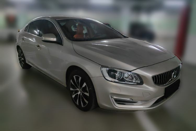 Used Volvo S60 2018 S60L T3 Smart Progress Edition Front Right 45 Deg