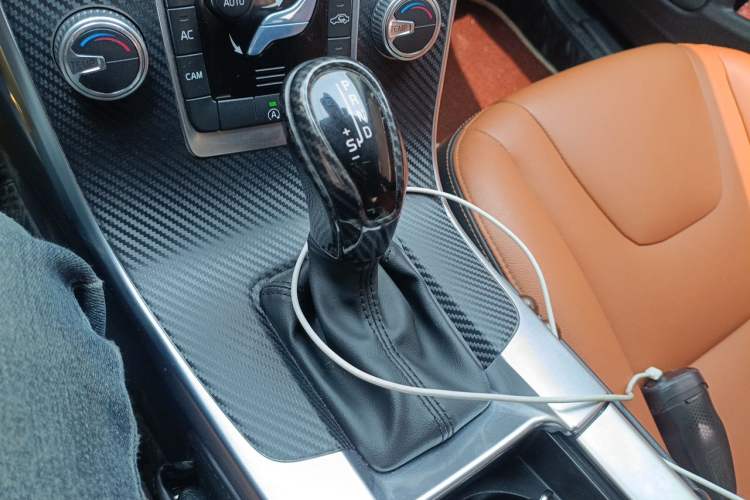 Used Volvo S60 2018 S60L T4 Smart & Ambitious Edition Gear Lever