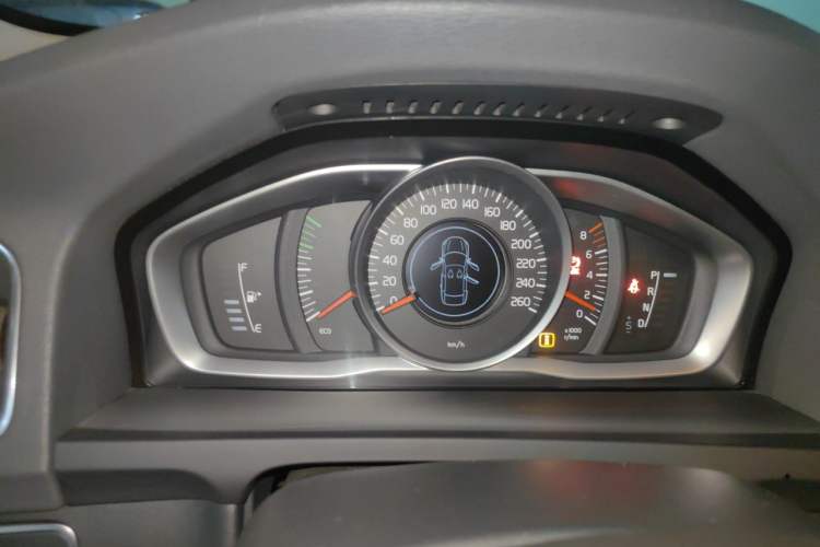 Used Volvo S60 2018 S60L T3 Smart Progress Edition Instrument Cluster