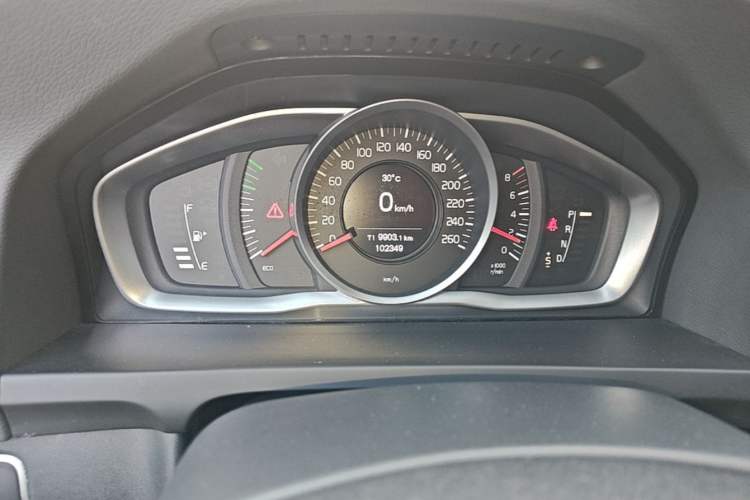 Used Volvo S60 2018 S60L T3 Smart Progress Edition Instrument Cluster