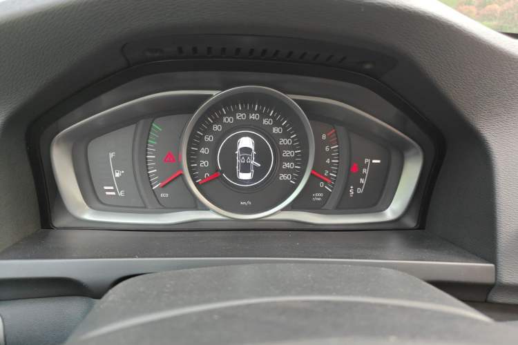Used Volvo S60 2018 S60L T3 Smart Progress Edition Instrument Cluster