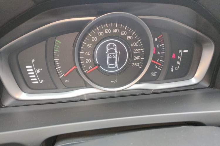 Used Volvo S60 2018 S60L T3 Smart Progress Edition Instrument Cluster