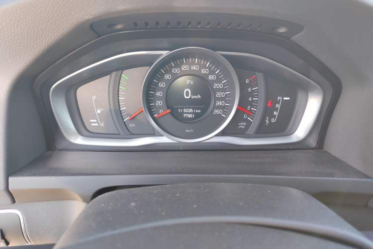 Used Volvo S60 2018 S60L T3 Smart Progress Edition Instrument Cluster