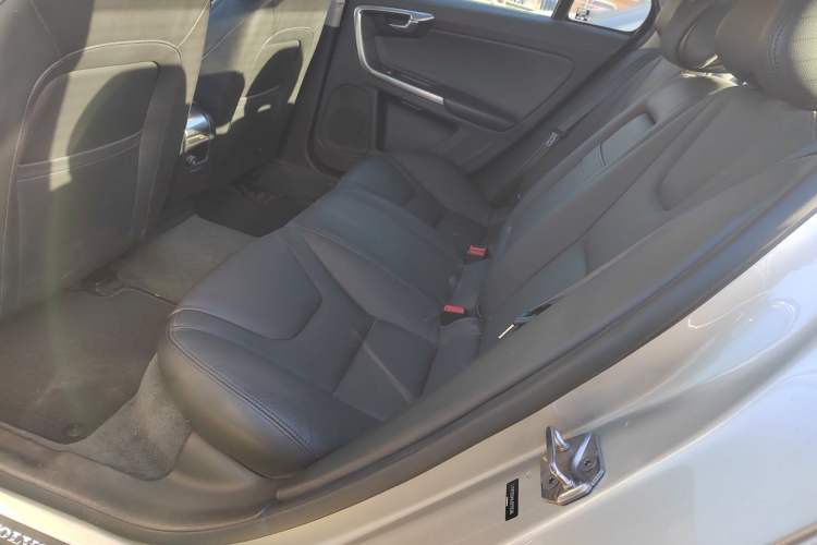 Used Volvo S60 2018 S60L T3 Smart Progress Edition Interior 4