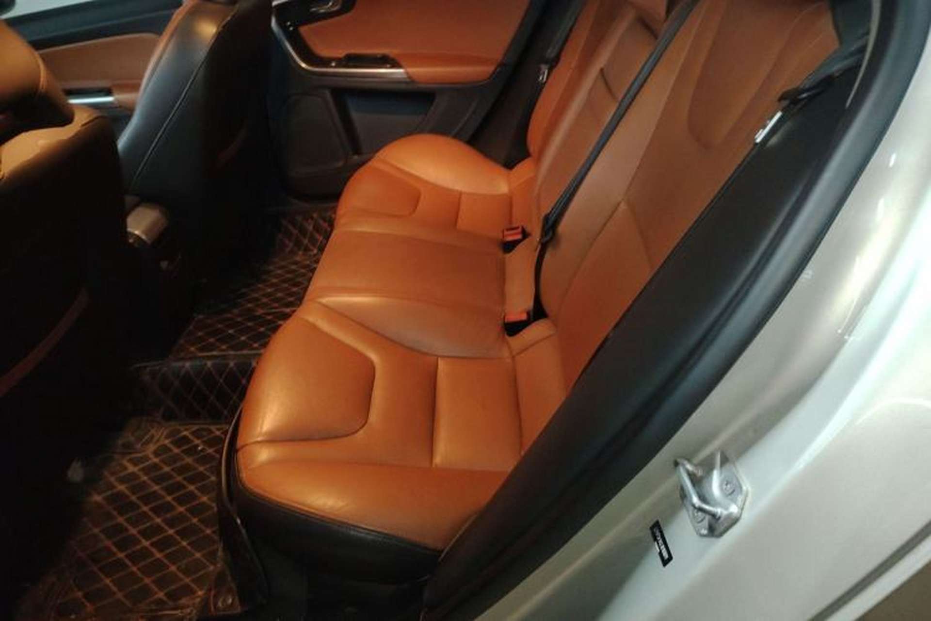 Used Volvo S60 2018 S60L T4 Zhiyuan Edition Left Rear Seat