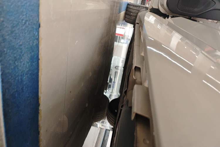 Used Volvo S60 2018 S60L T5 Intelligent Drive Progressive Edition Left Side Sill