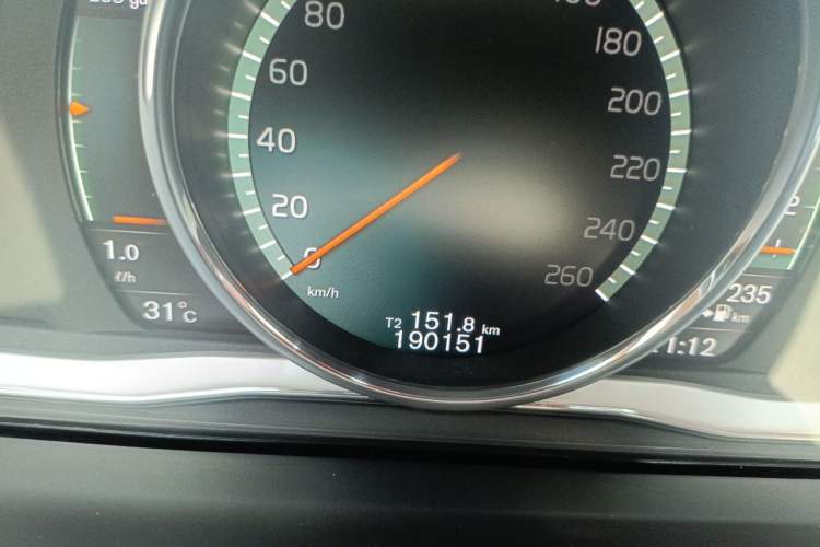 Used Volvo S60 2018 S60L T4 Smart & Ambitious Edition Odometer Close Up