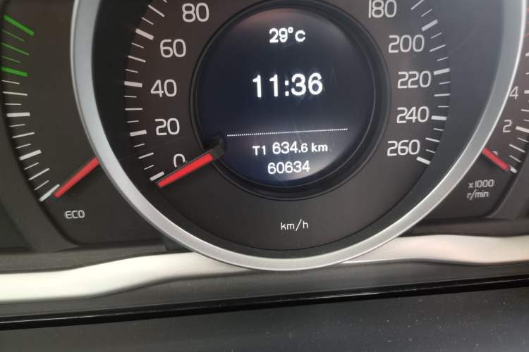 Used Volvo S60 2018 S60L T3 Smart Upgrade Edition Odometer Close Up