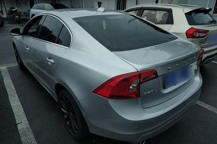Used Volvo S60 2018 S60L T3 Smart Progress Edition Rear Left 45 Deg