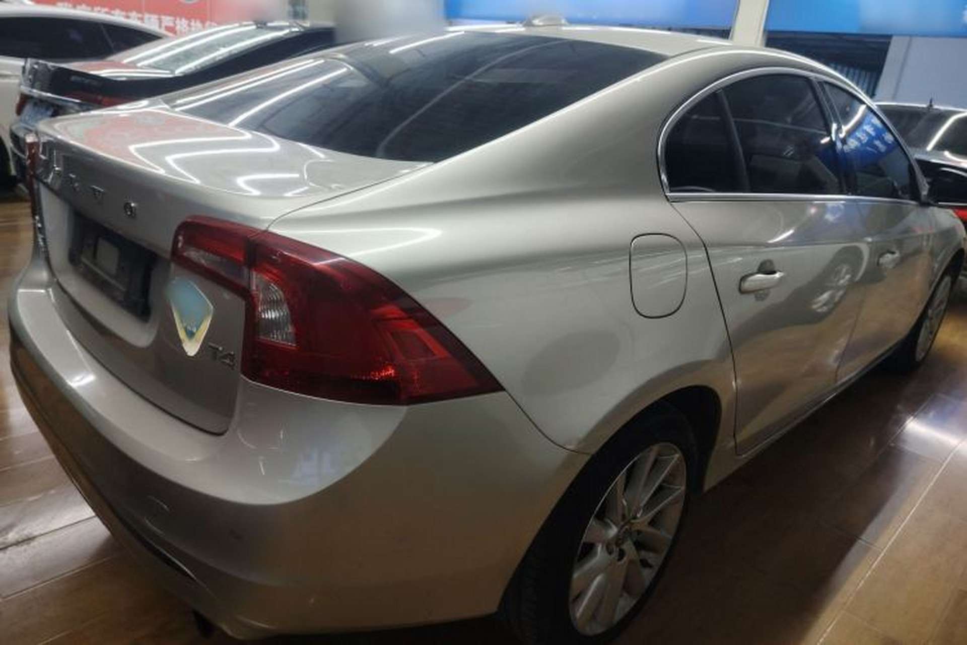 Used Volvo S60 2018 S60L T4 Zhiyuan Edition Rear Right 45 Deg