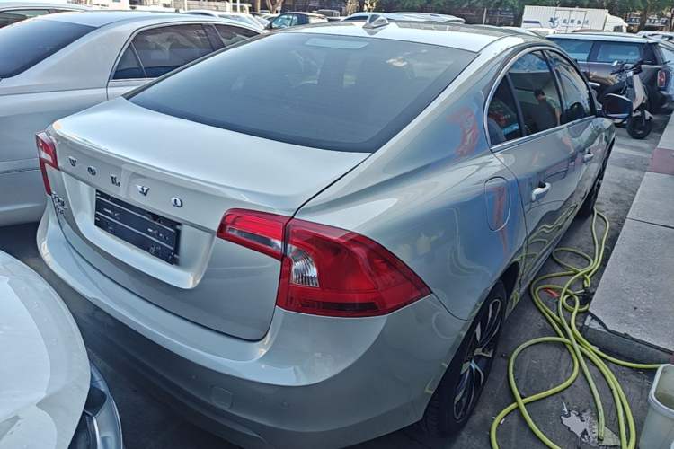Used Volvo S60 2018 S60L T3 Smart Progress Edition Rear Right 45 Deg