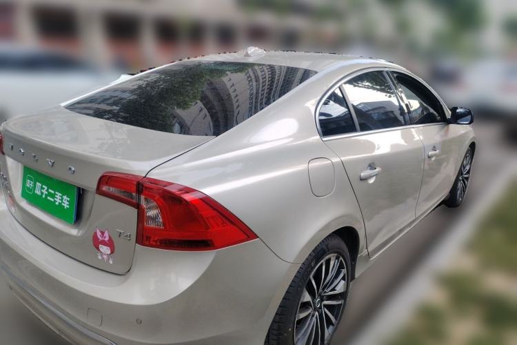 Used Volvo S60 2018 S60L T4 Smart & Ambitious Edition Rear Right 45 Deg