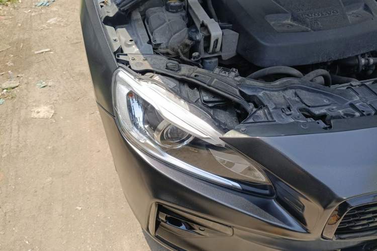Used Volvo S60 2018 S60L T4 Smart & Ambitious Edition Right Front Headlight