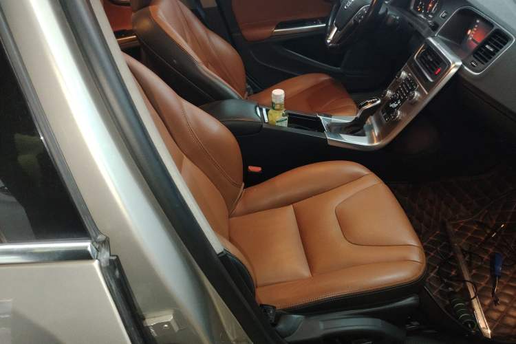 Used Volvo S60 2018 S60L T4 Zhiyuan Edition Right Front Seat