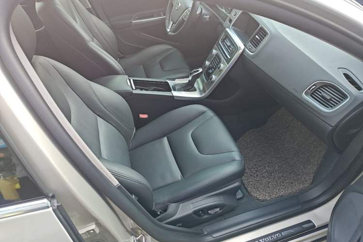 Used Volvo S60 2018 S60L T3 Smart Progress Edition Right Front Seat