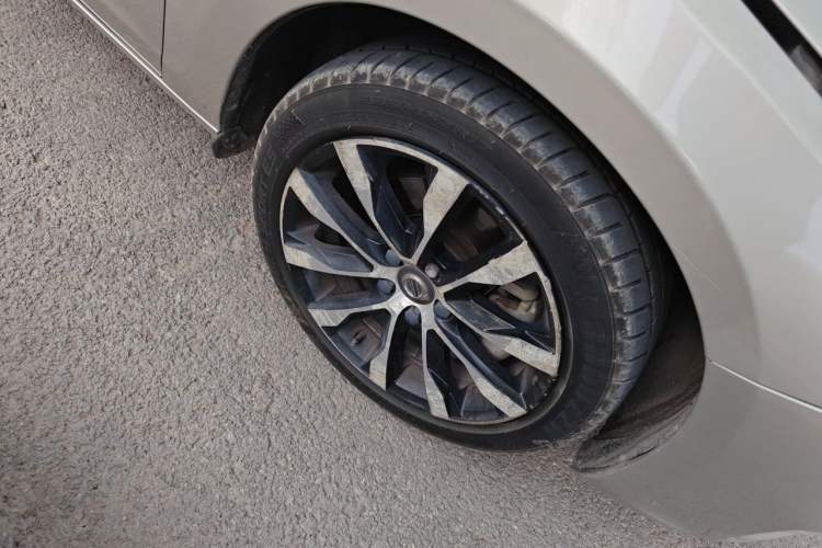 Used Volvo S60 2018 S60L T3 Smart Progress Edition Right Front Wheel Hub