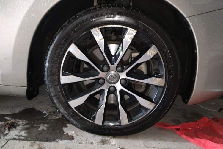 Used Volvo S60 2018 S60L T3 Smart Progress Edition Right Front Wheel Hub