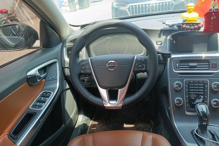 Used Volvo S60 2018 S60L T4 Smart & Ambitious Edition Steering Wheel
