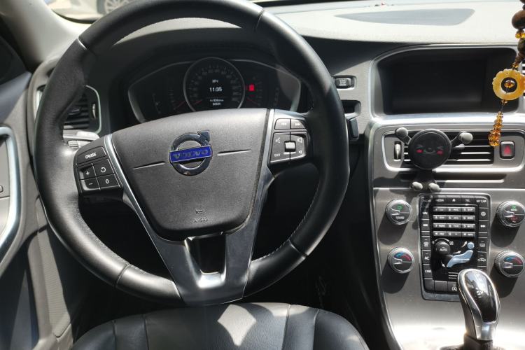 Used Volvo S60 2018 S60L T3 Smart Upgrade Edition Steering Wheel