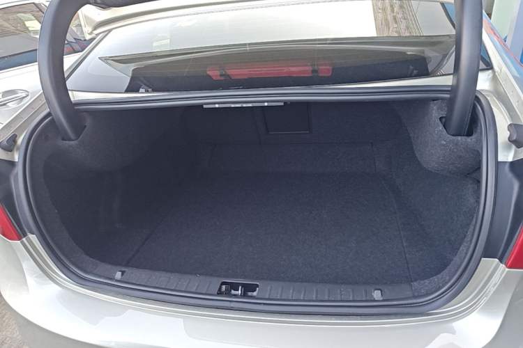 Used Volvo S60 2018 S60L T3 Smart Progress Edition Trunk