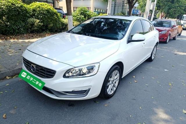 Ojetý Volvo S60 2018 S60L T3 Smart Upgrade Edition