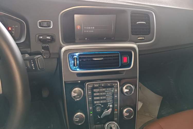 Used Volvo S60 2018 S60L T3 Smart Upgrade Edition Audio And AC Panel