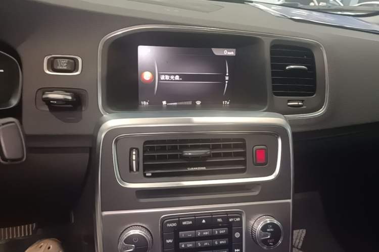 Used Volvo S60 2018 S60L T3 Smart Progress Edition Audio And AC Panel