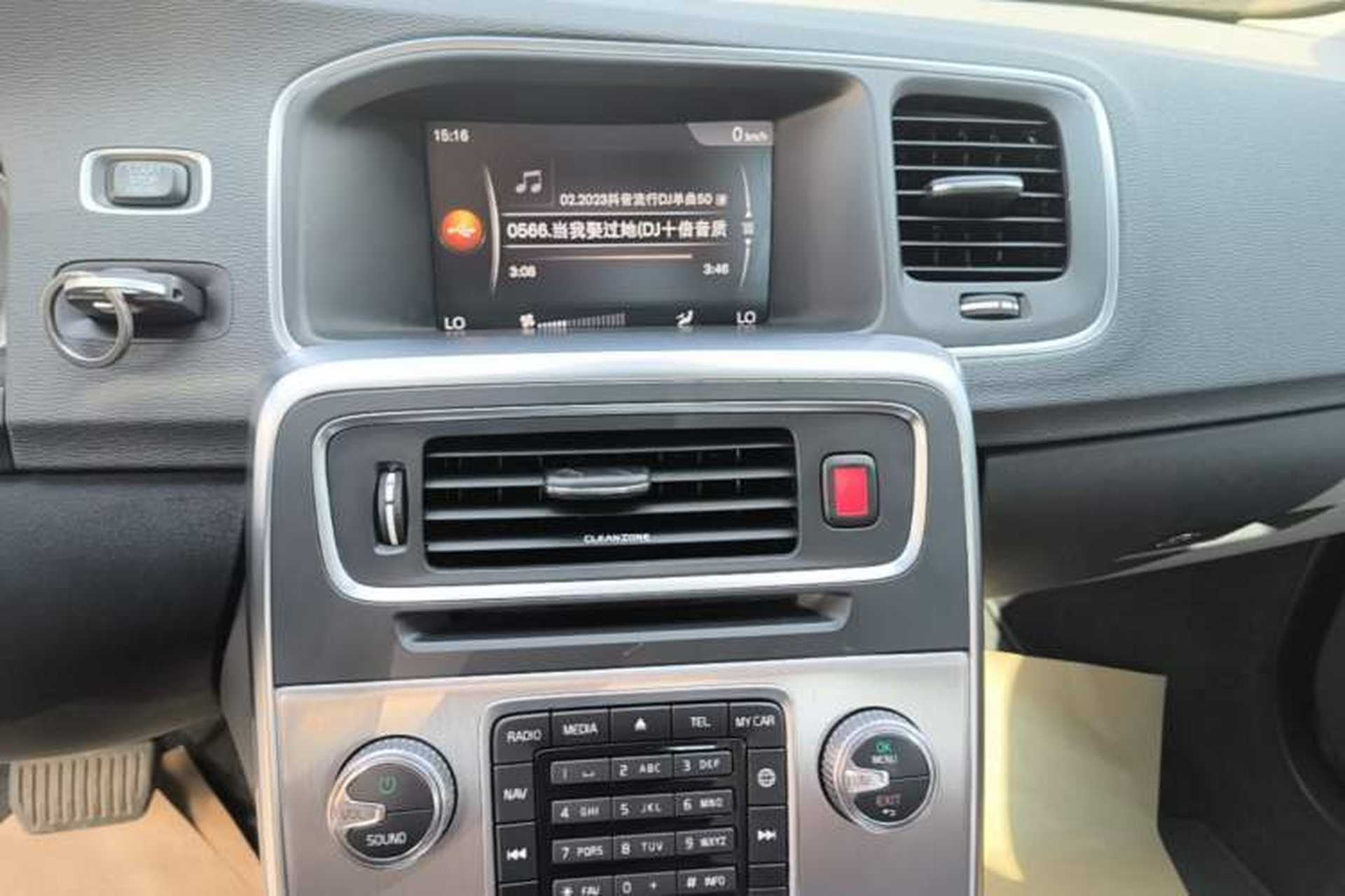 Used Volvo S60 2018 S60L T3 Smart Progress Edition Audio And AC Panel