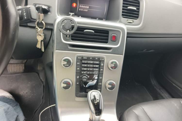 Used Volvo S60 2018 S60L T3 Smart Upgrade Edition Audio And AC Panel